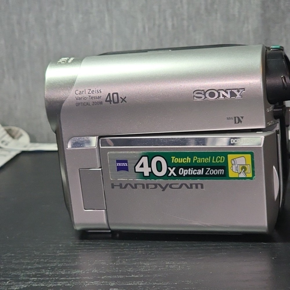 Sony handicam 40x‎ optical zoom touch panel lcd Screen